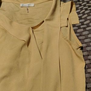 comme toi Tops - Mustard yellow work blouse comme toi Tops - Mustard yellow work blouse